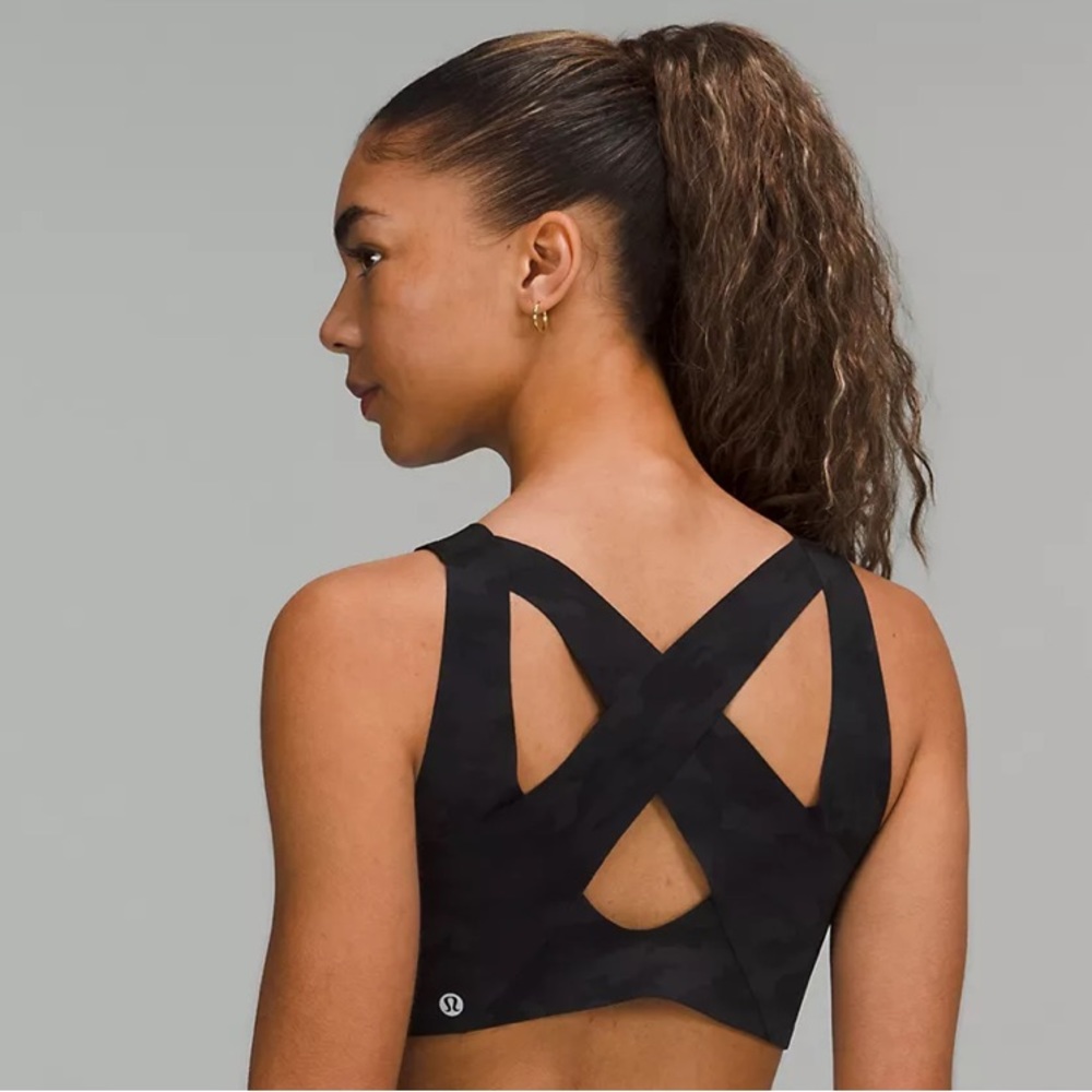 Lululemon Enlite Bra in Camo
